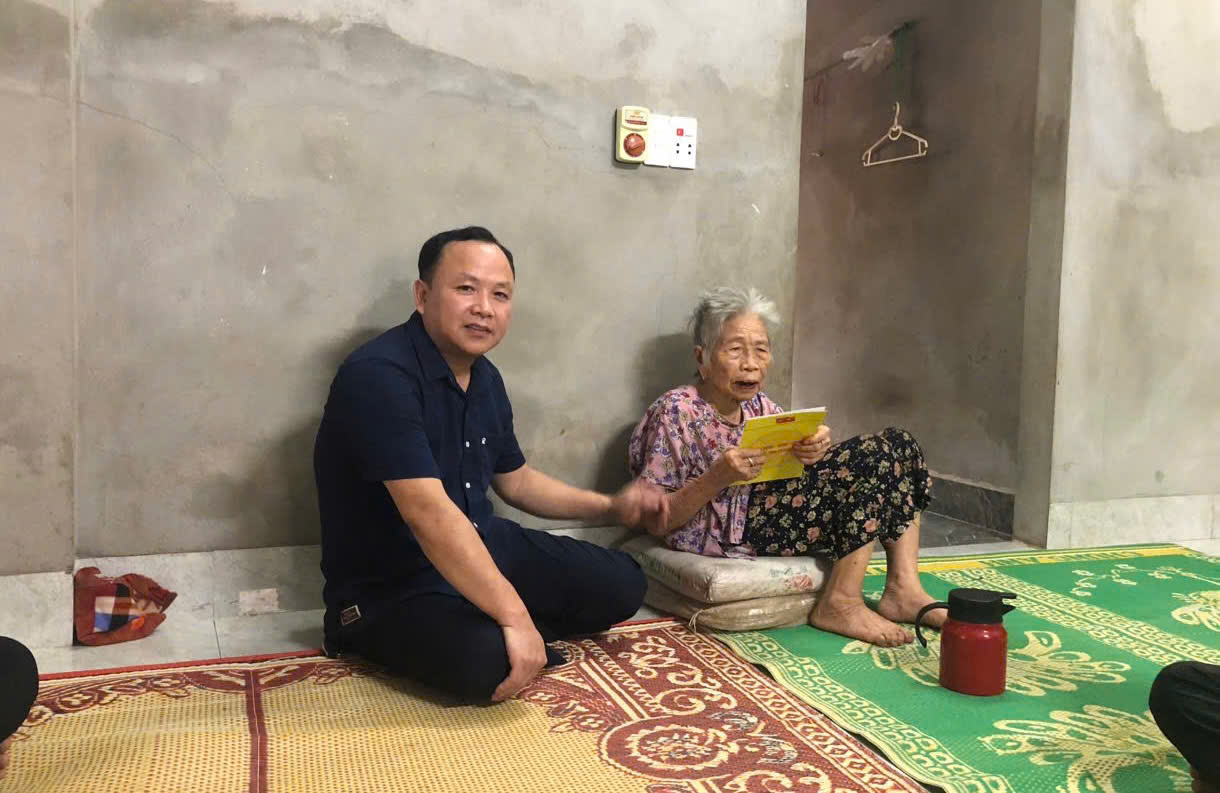 Anh-tin-bai